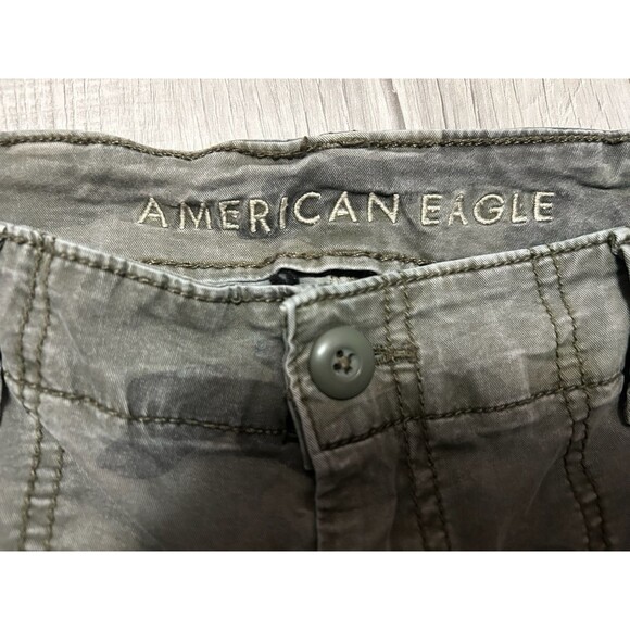 American Eagle Camo CARGO Crop Pants Womens Teen 28x26 - Picture 4 of 5